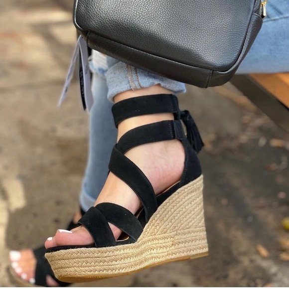 UGG Raquel - Picture 8 of 11